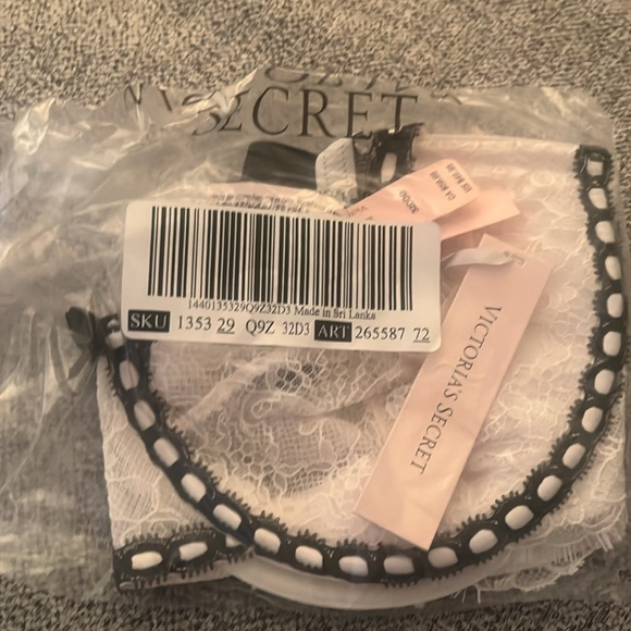 NWT Victoria’s Secret Wicked Unlined Ribbon Slot Balconette Bra Coconut White - Picture 3 of 3